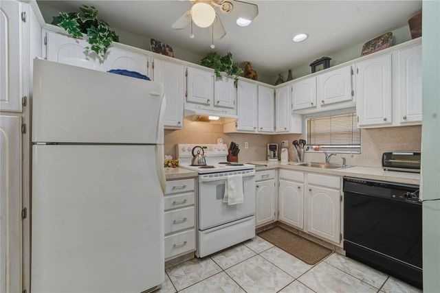 2 of 60 - 691 S Hollybrook Drive #304, Pembroke Pines, FL