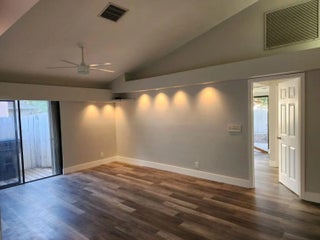 Photo of Listing #F10552285