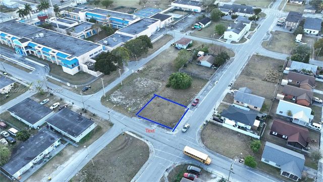 4 of 7 - 402 Sw 6th Street, Homestead, FL