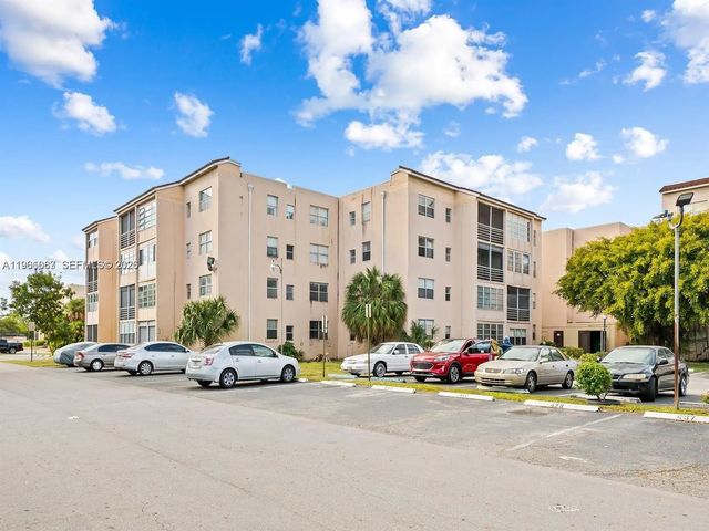 2840 Somerset Drive #400m, Lauderdale Lakes