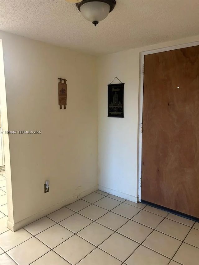 4 of 24 - 2840 Somerset Drive #400m, Lauderdale Lakes, FL