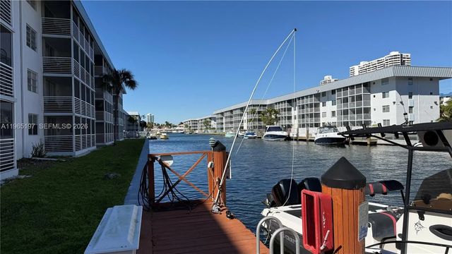 3849 Ne 169th Street #201, North Miami Beach