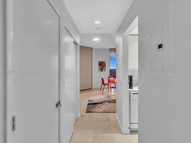 5 of 27 - 21150 Point Place #305, Aventura, FL