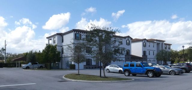 4 of 25 - 9052 Gulf Run Way #c6, Lake Worth, FL