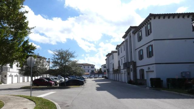 5 of 25 - 9052 Gulf Run Way #c6, Lake Worth, FL