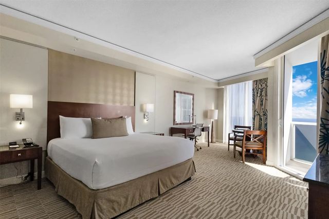 2 of 56 - 18001 Collins Avenue #2614, Sunny Isles Beach, FL