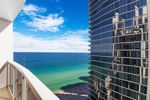 4 of 56 - 18001 Collins Avenue #2614, Sunny Isles Beach, FL