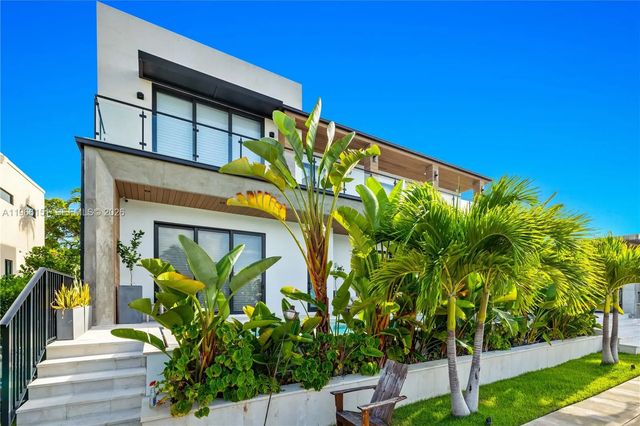 3 of 17 - 2050 S Hibiscus Drive, North Miami, FL