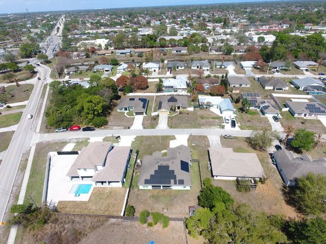 4 of 72 - 294 Sw Statler Avenue, Port St. Lucie, FL