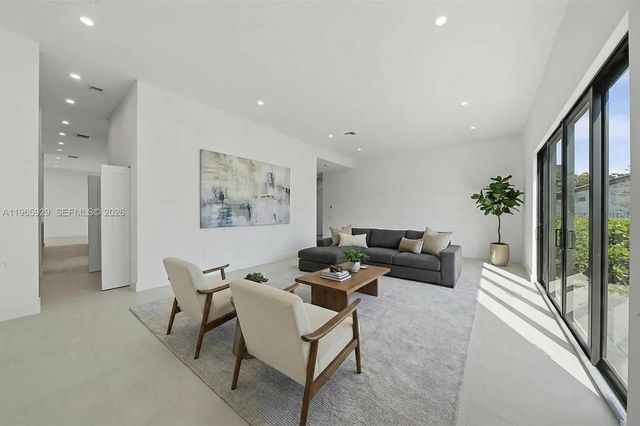 5 of 100 - 5718 Ashwood Circle W, Hollywood, FL