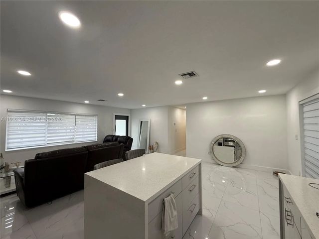 5 of 20 - 1950 Nw 190th Terrace, Miami Gardens, FL