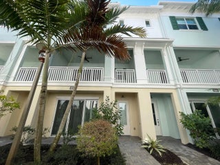 Photo of Listing #R11164065