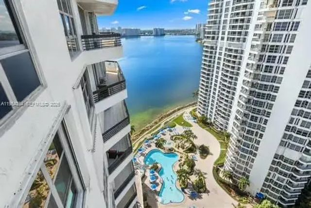 19195 Ne 36th Court #2302, Aventura