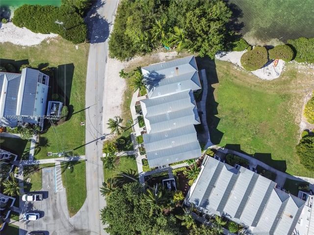 3 of 47 - 5101 Sunset Village Drive, Duck Key, FL