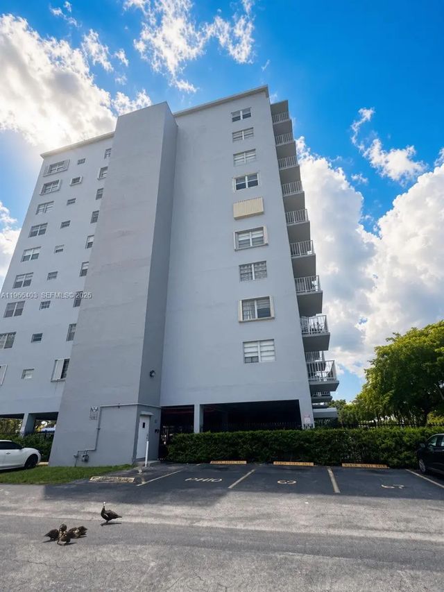 1470 Ne 125th Terrace #407, North Miami