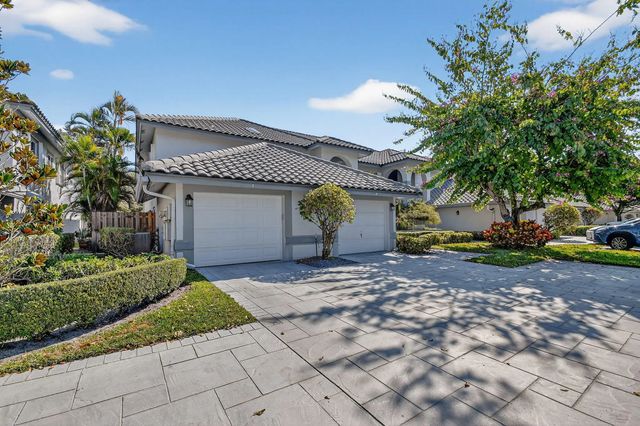 4 of 79 - 11683 Briarwood Circle #3, Boynton Beach, FL