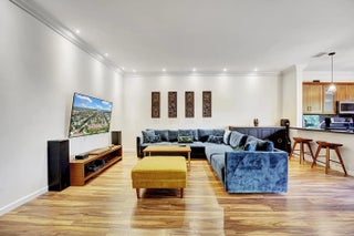 Photo of Listing #R11164177