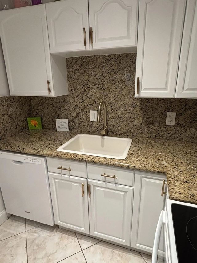 5 of 16 - 510 Prosperity Farms Road #8b, North Palm Beach, FL