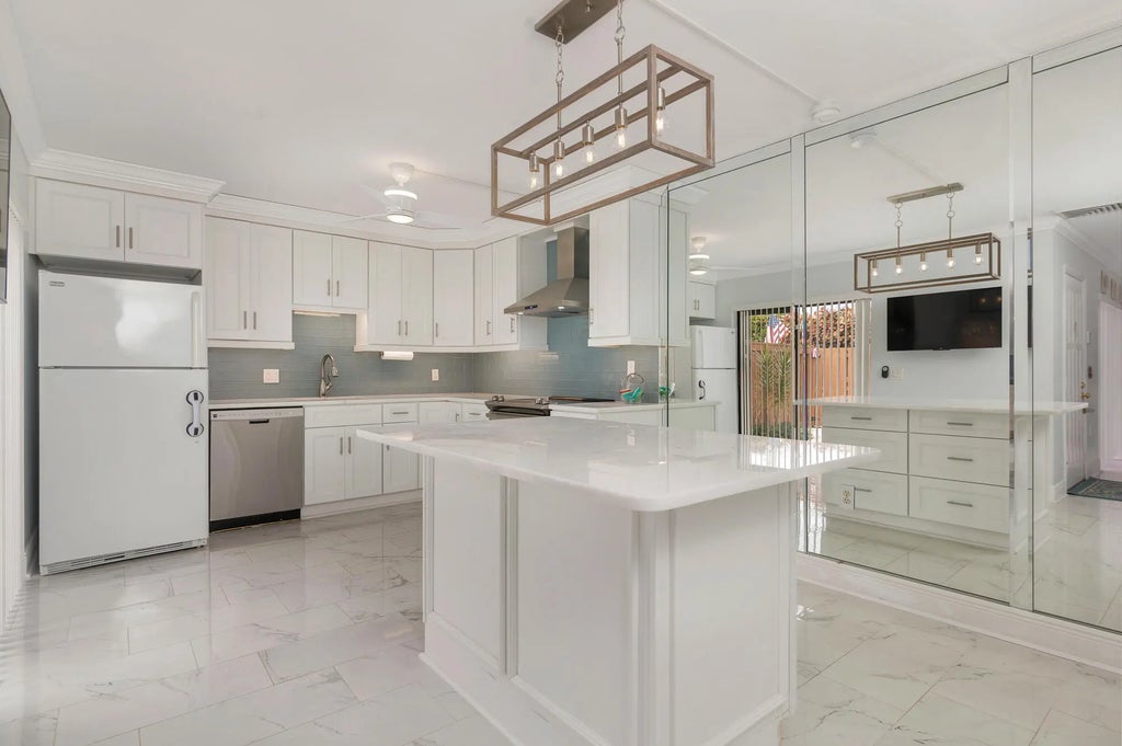 3900 County Line Road #6a, Tequesta