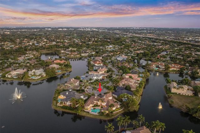369 Sweet Bay Avenue, Plantation