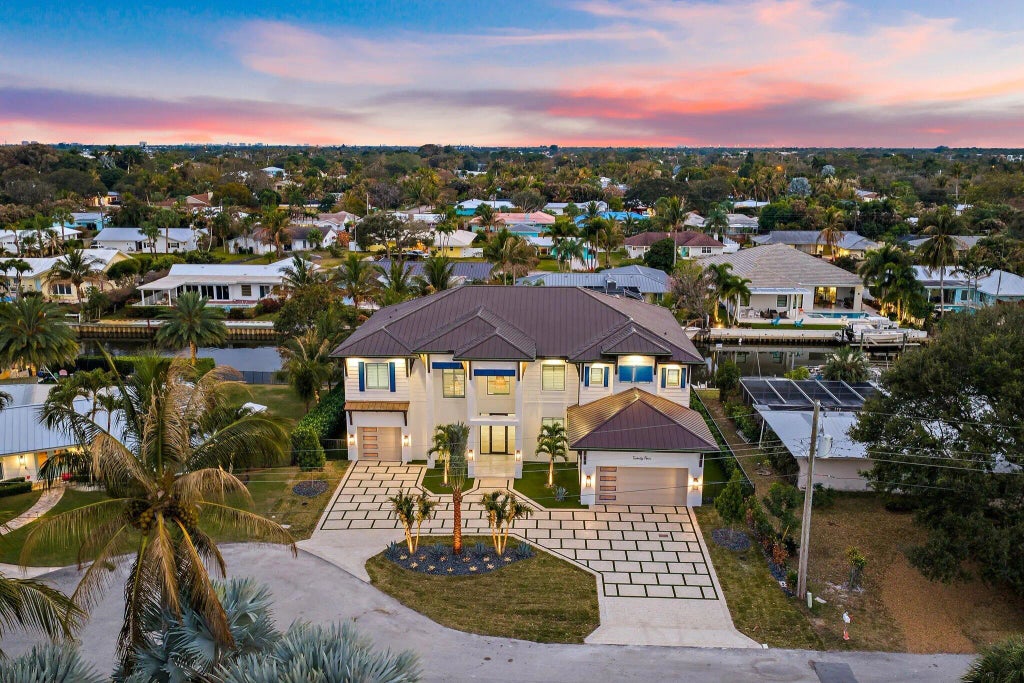 24 Leeward Circle, Tequesta