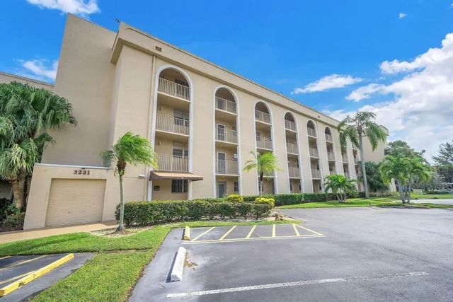 2 of 10 - 3231 Holiday Springs Boulevard #105, Margate, FL