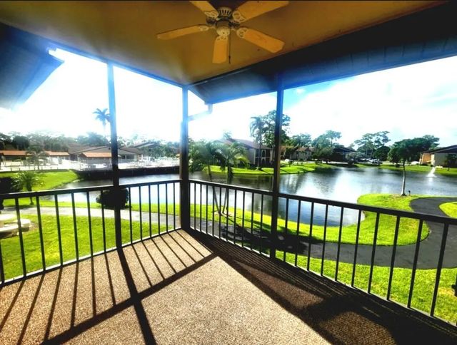 2 of 32 - 209 Pine Hov Circle #b-2, Greenacres, FL