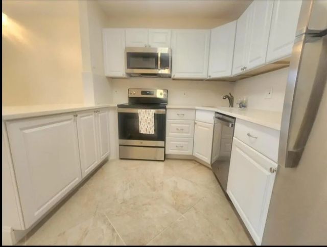 4 of 32 - 209 Pine Hov Circle #b-2, Greenacres, FL