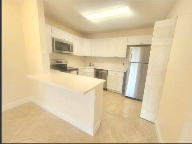 5 of 32 - 209 Pine Hov Circle #b-2, Greenacres, FL