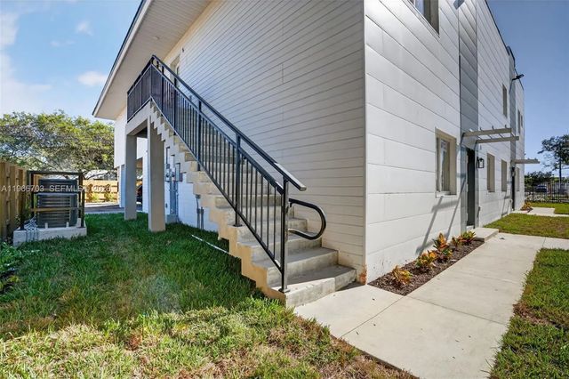 3 of 16 - 1515 N Redland Road, Florida City, FL