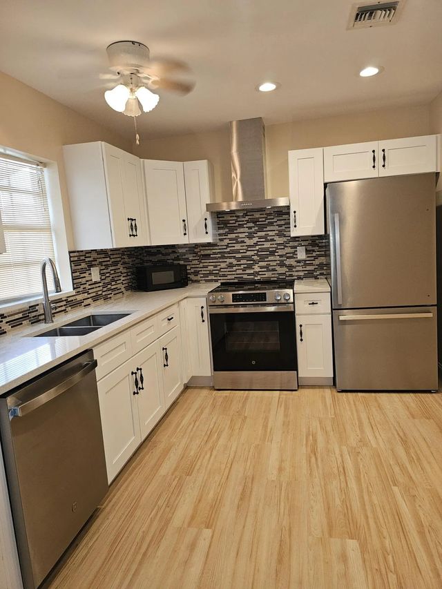 5 of 35 - 1212 Lakes End Drive #d, Fort Pierce, FL