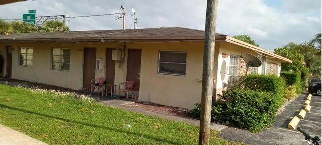 2 of 35 - 1856 Nw 52nd Avenue, Lauderhill, FL