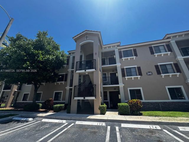 22621 Sw 88th Place #302-8, Cutler Bay