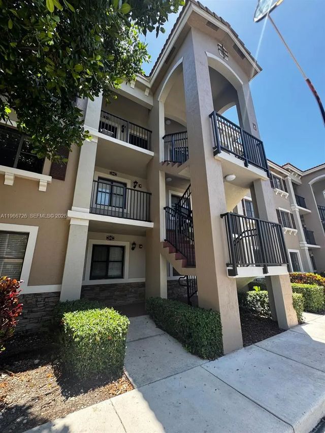 2 of 18 - 22621 Sw 88th Place #302-8, Cutler Bay, FL
