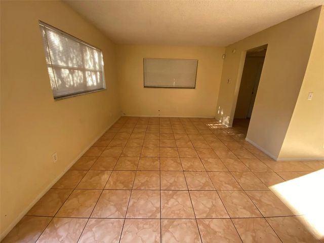 5 of 20 - 7625 Sw 10th Street, North Lauderdale, FL