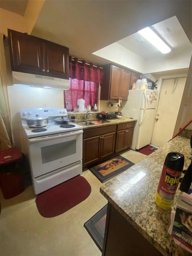 5 of 11 - 7961 Sw 10th Court, North Lauderdale, FL