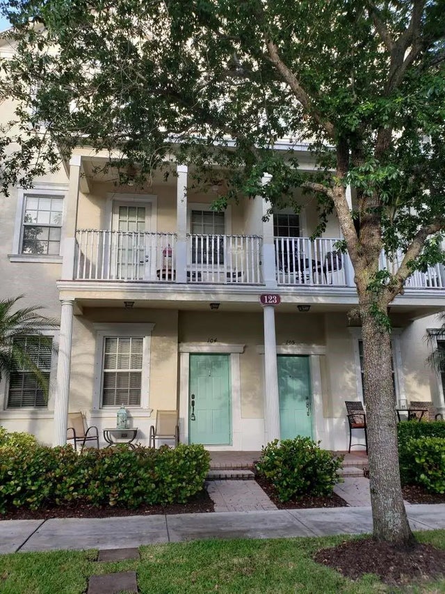 Photo of Listing #F10552400