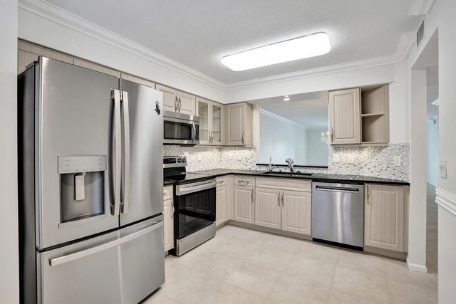 5 of 42 - 5777 Gemstone Court #207, Boynton Beach, FL