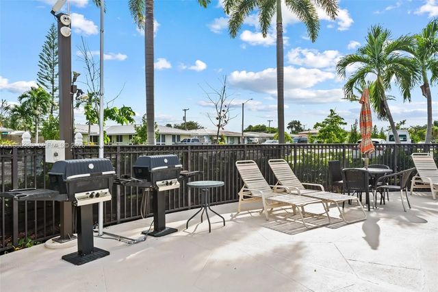 4 of 18 - 2081 Ne 56th Street #101, Fort Lauderdale, FL