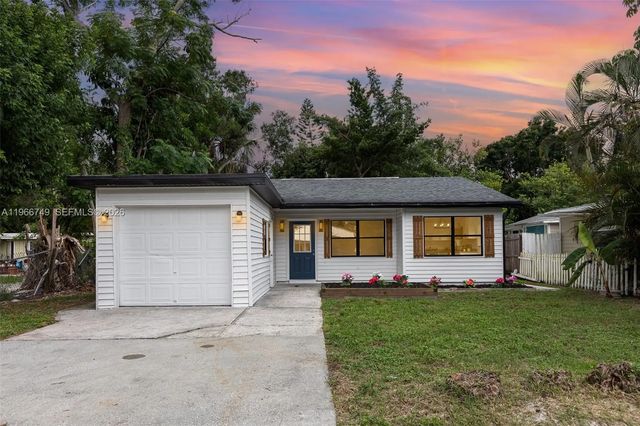2916 Hawthorne Street, Sarasota