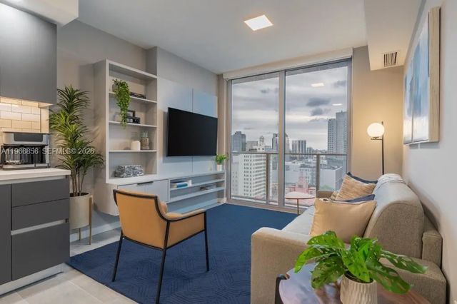 3 of 17 - 227 Ne 2nd Street #1905, Miami, FL