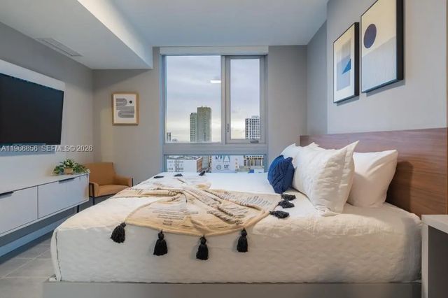 5 of 17 - 227 Ne 2nd Street #1905, Miami, FL