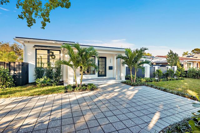 2 of 32 - 263 Alhambra Place, West Palm Beach, FL