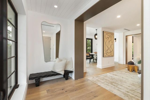 3 of 32 - 263 Alhambra Place, West Palm Beach, FL