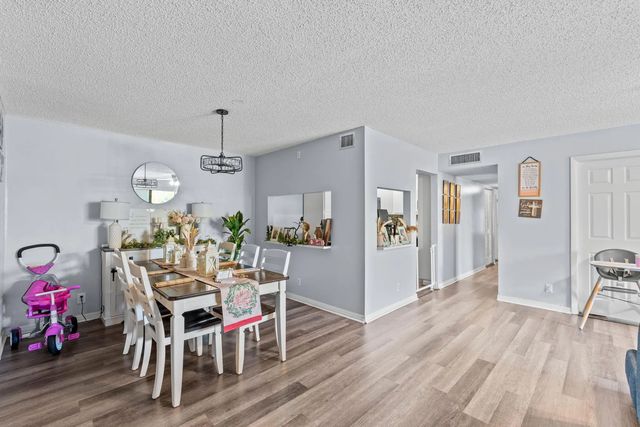 4 of 40 - 723 Sunny Pine Way #h2, Greenacres, FL