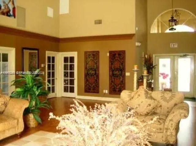 5 of 9 - 18328 Nw 68th Avenue #h, Hialeah, FL