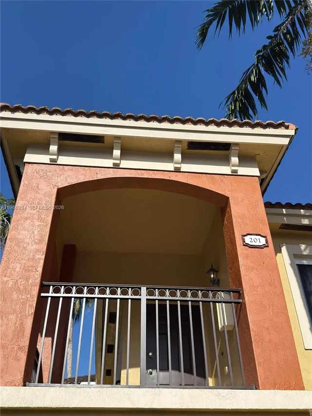 3 of 26 - 930 Ne 34th Avenue #201, Homestead, FL