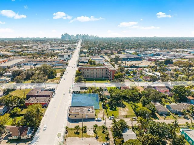 2 of 6 - 7618 Ne 2nd Avenue, Miami, FL