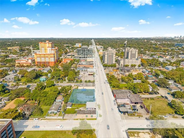 4 of 6 - 7618 Ne 2nd Avenue, Miami, FL