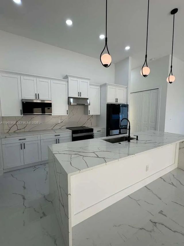 2 of 18 - 3510 Nw 46th Avenue, Cape Coral, FL